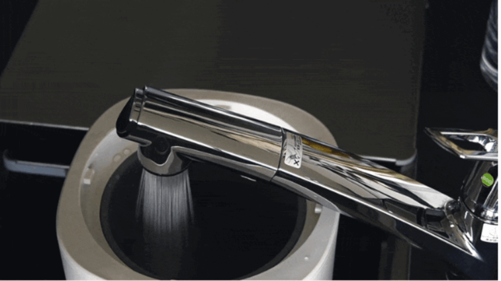 デメリット②：給水するときにバケツ部分だけを取り外せない